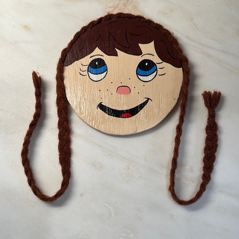 Hair bow and barrette wooden face wall hanger with Braided Yarn Hair